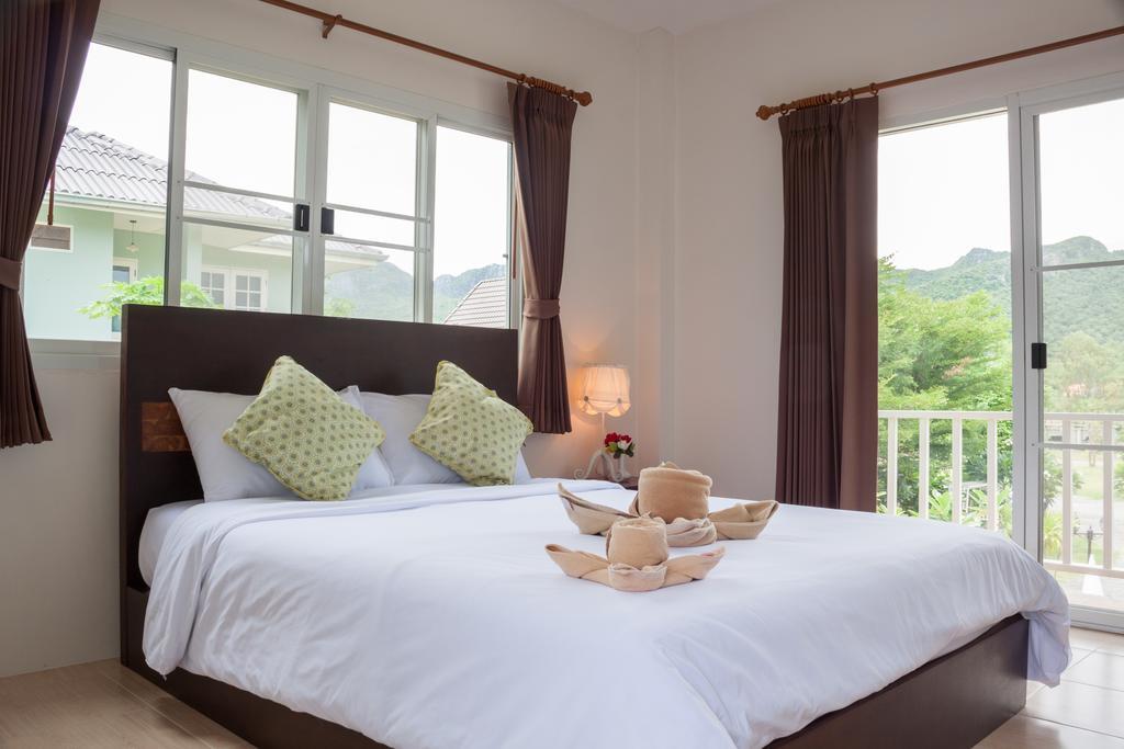 Hotel Sweet Honey Pranburi à Sam Roi Yot Extérieur photo